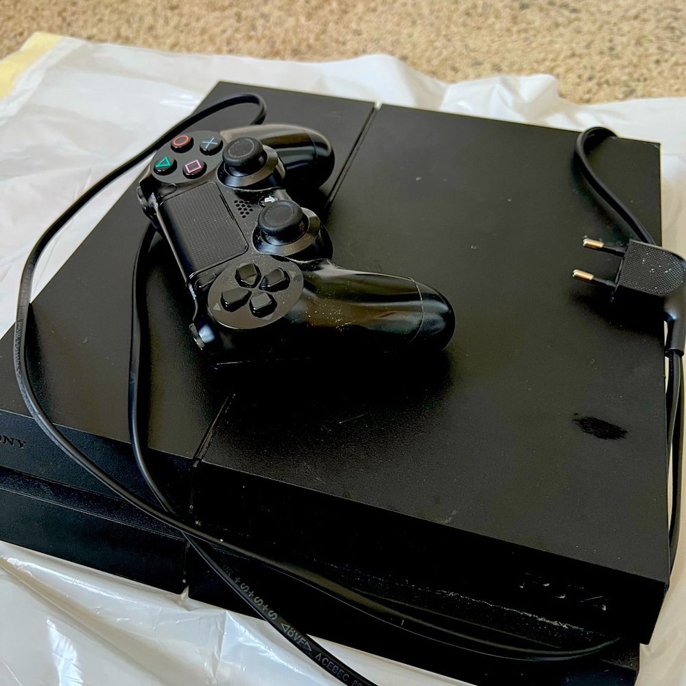 Playstation 4 (from germany)